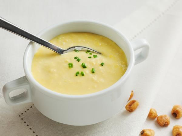 Vem kaj jem: Krompirjeva juha s spomladansko čebulo